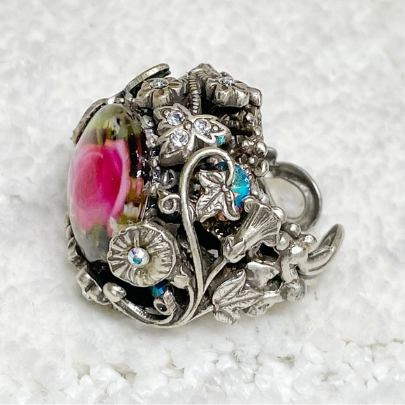 Romantic spoon inspired ring - Picture 4 of 11